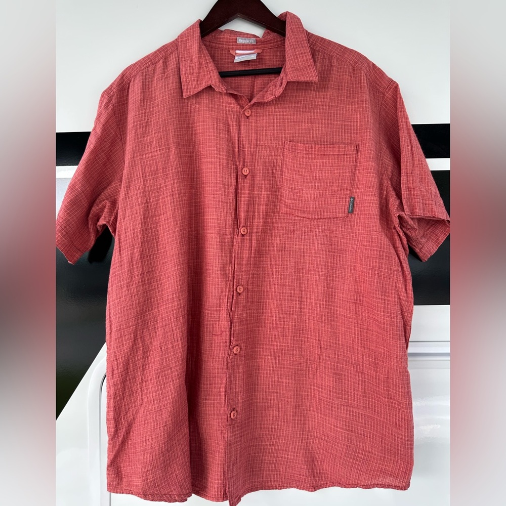 Columbia Regular Fit Button Down Size XL